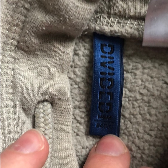 H&M cropped hoodie - Picture 2 of 3